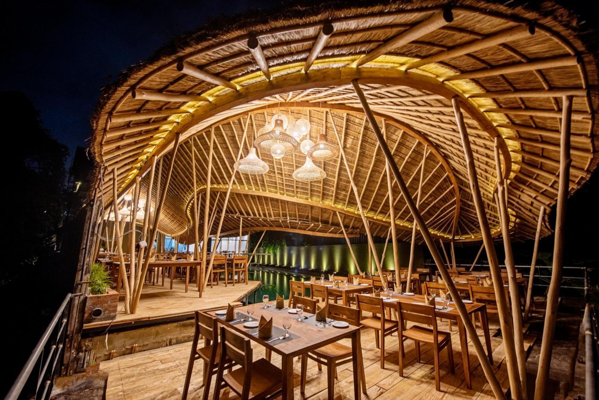 White Moon Resort Gampaha Eksteriør bilde