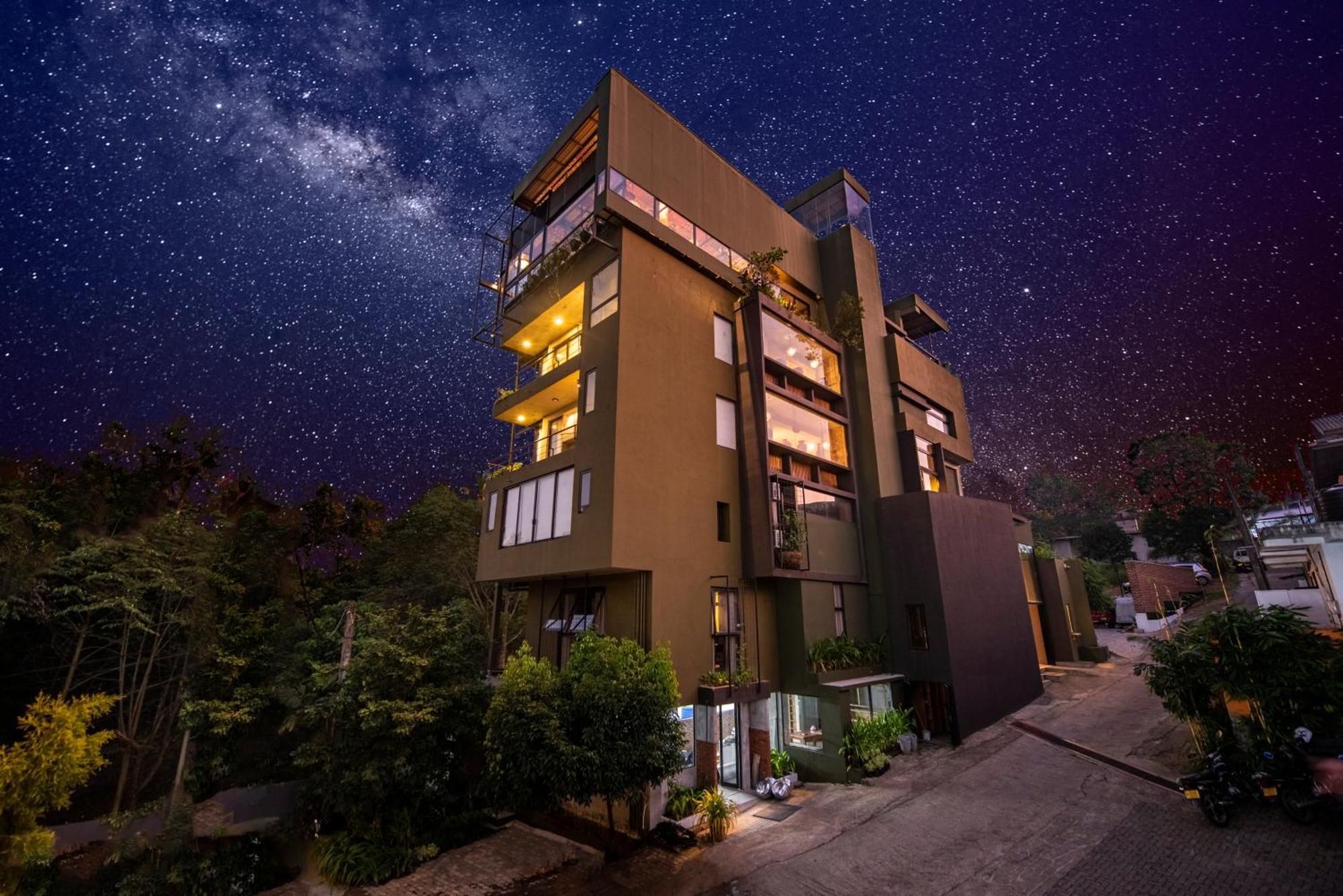 White Moon Resort Gampaha Eksteriør bilde